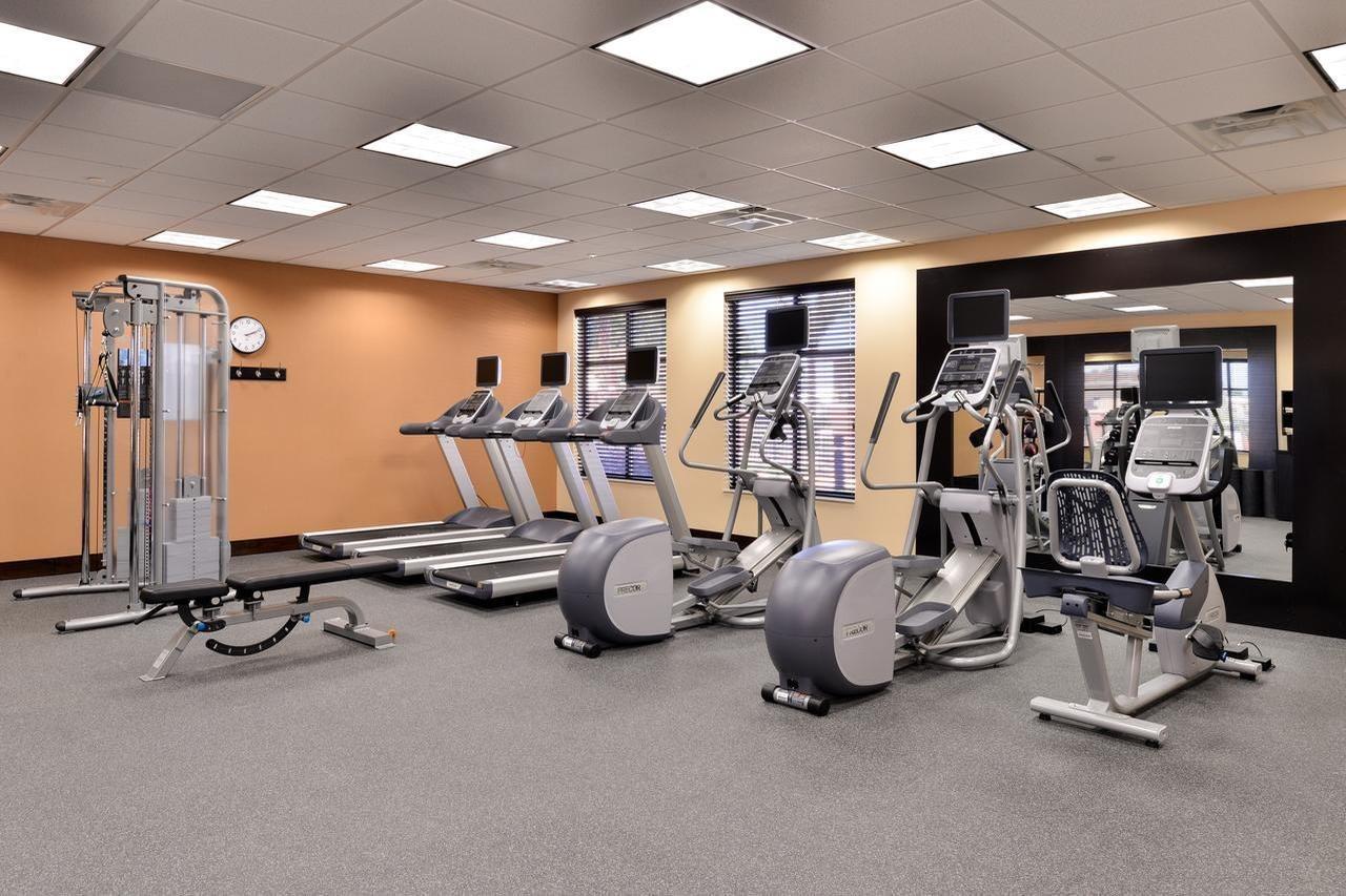 Hilton Garden Inn Dubuque Downtown Bagian luar foto