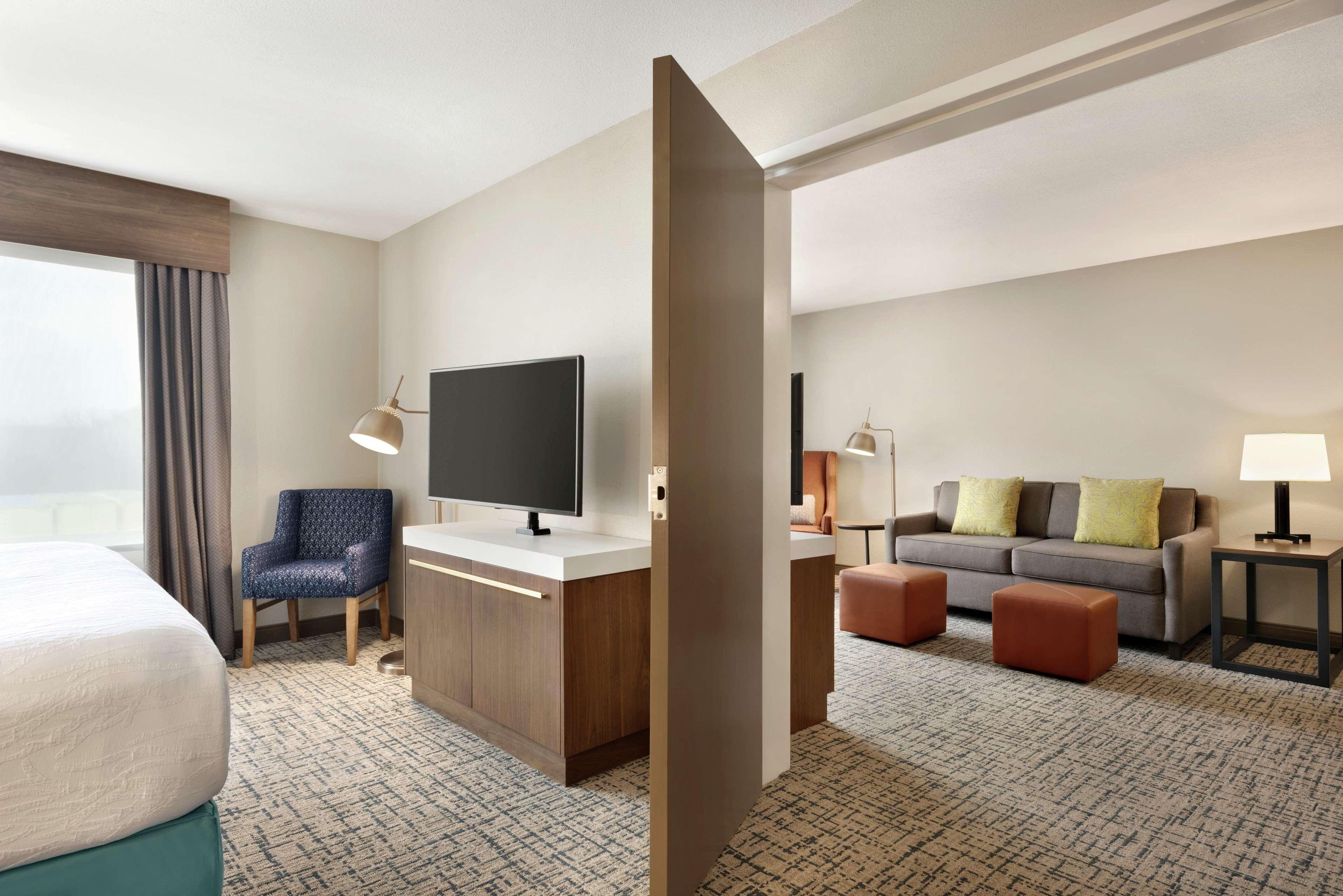Hilton Garden Inn Dubuque Downtown Bagian luar foto