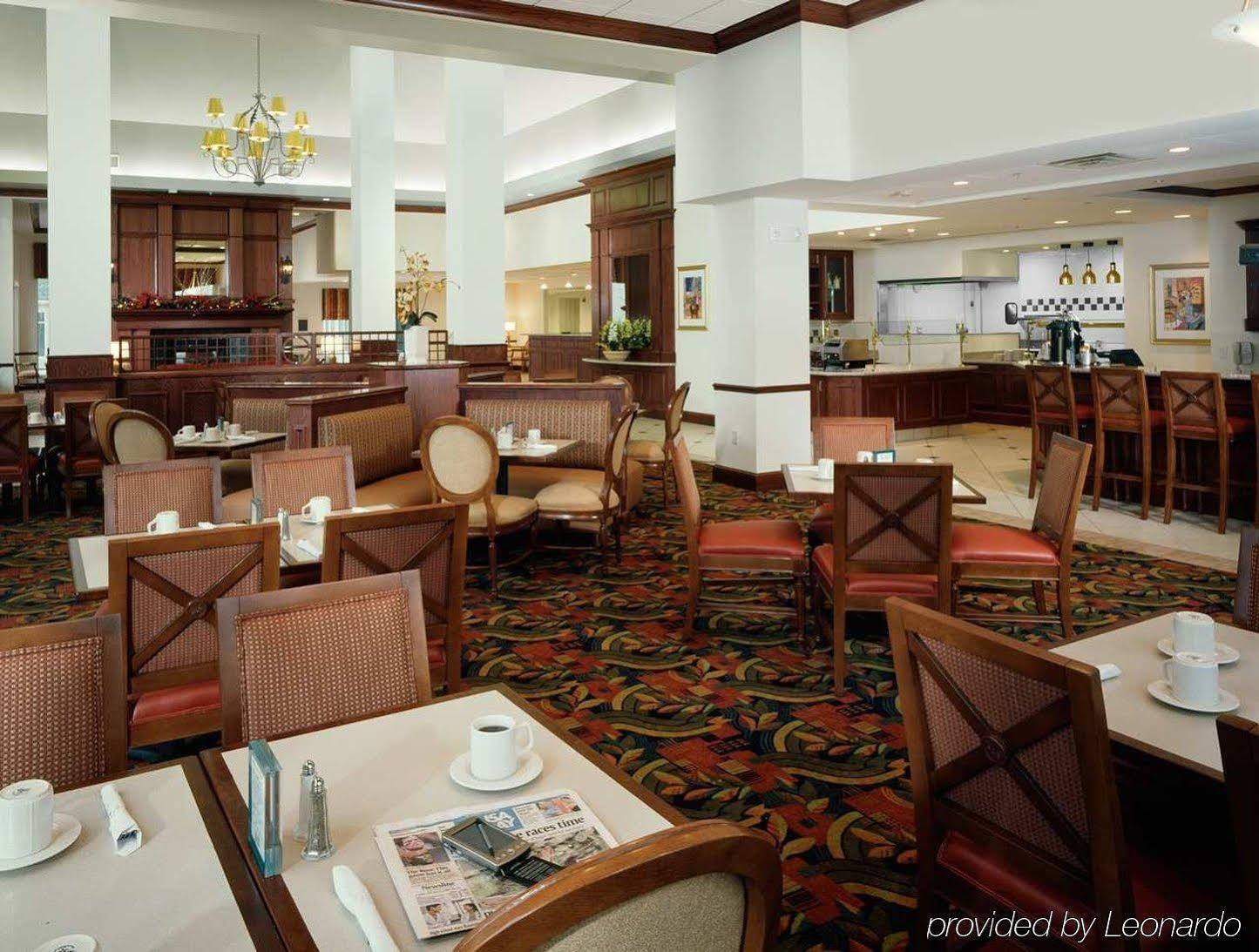 Hilton Garden Inn Dubuque Downtown Bagian luar foto