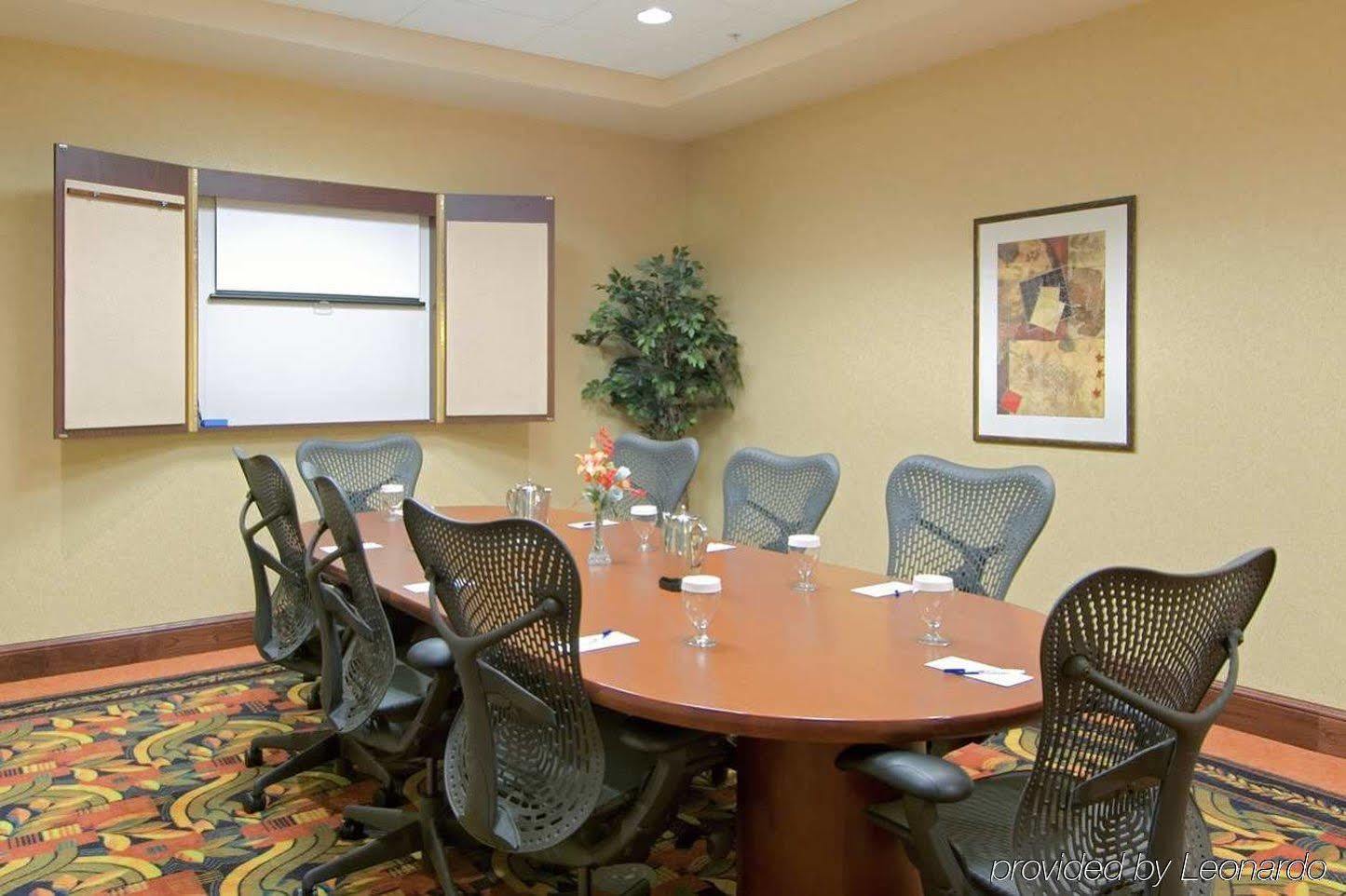 Hilton Garden Inn Dubuque Downtown Bagian luar foto